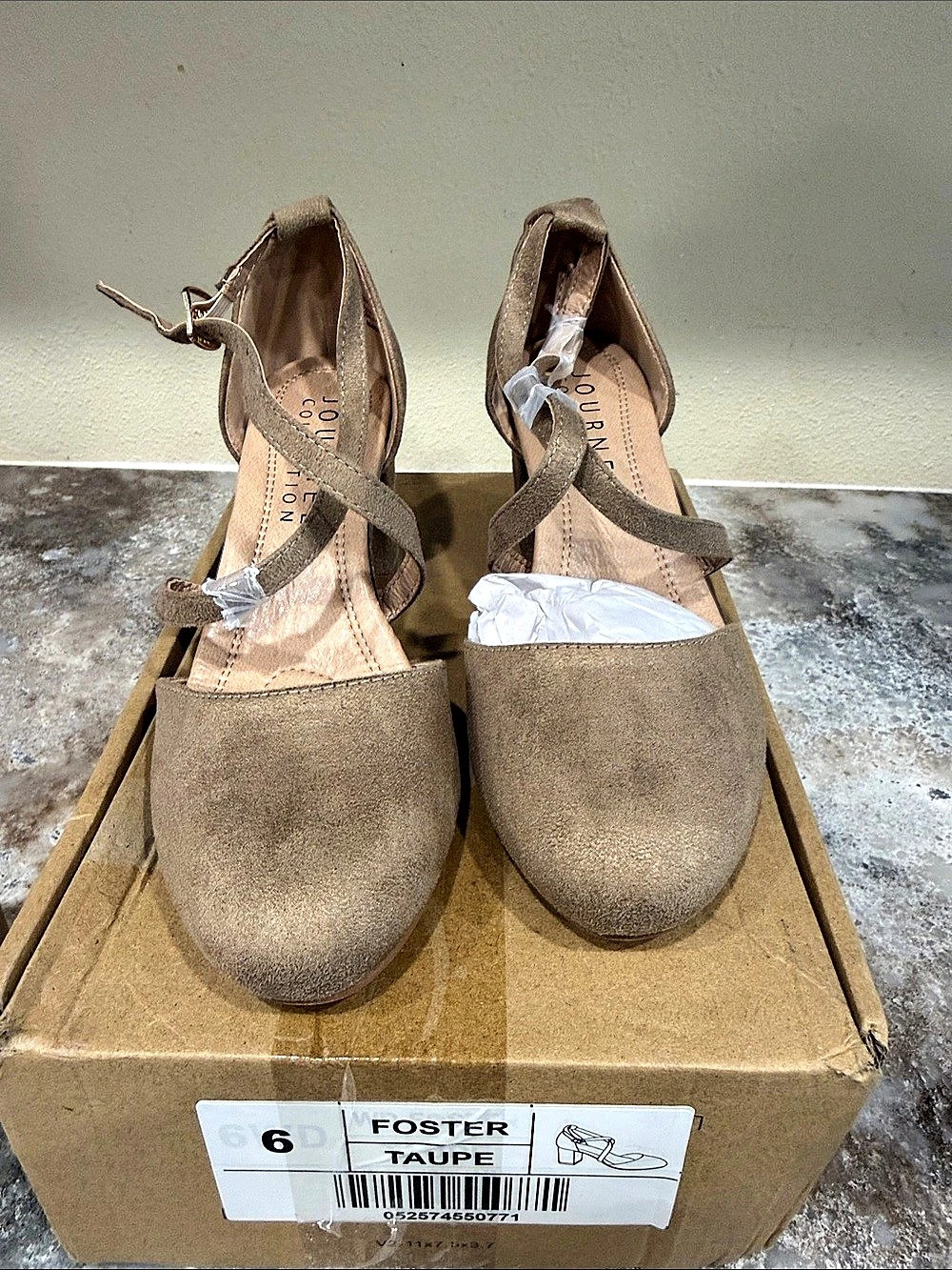 Journee Collection Block Heel Mary Jane Pumps Brown US 6 NWT
